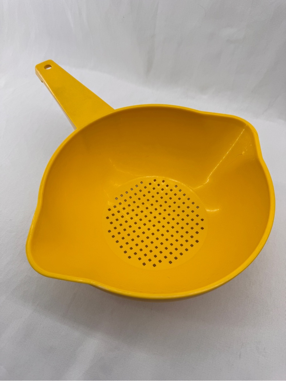 Vintage Tupperware Harvest Gold Nesting Colander Strainer Set 70s 80s Kitsch - Picture 7 of 10